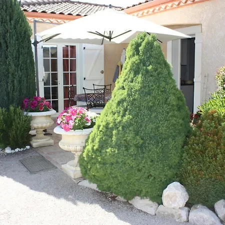 Chez Mimi Et Jp *